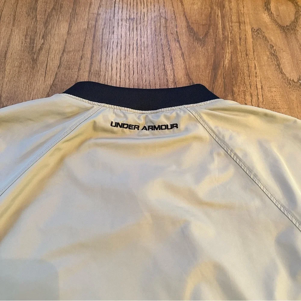 Under Armour Crewneck Windbreaker Pullover Top Size Small Nude/Tan